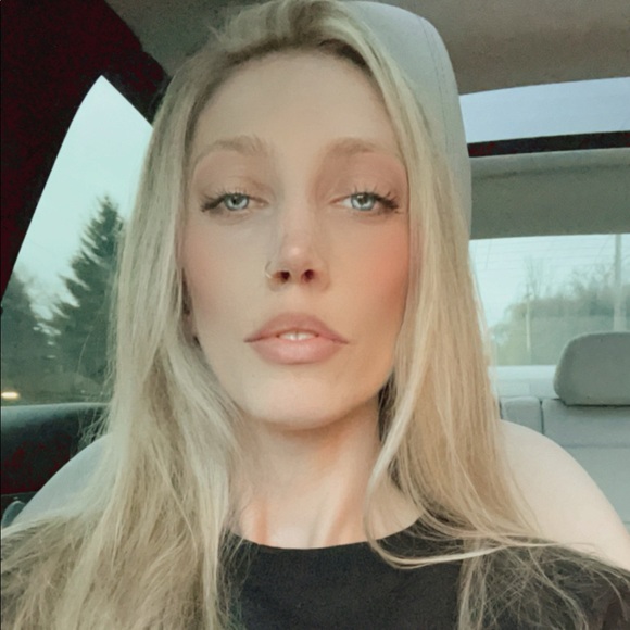 Meet your Posher, Riley - Picture 1 of 1